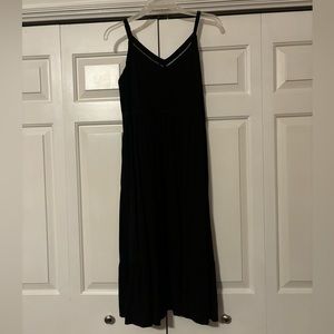Old Navy size medium dress. Adjustable straps, mid calf length